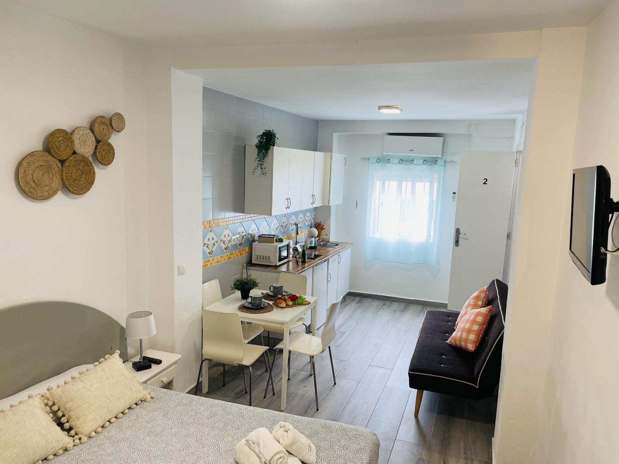 Estudio Jimena Carabeo En El Centro De Nerja Exteriör bild